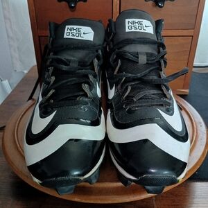 Nike Huarache Black and White Baseball Cleats_10.5